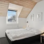 1090 Feriehus *