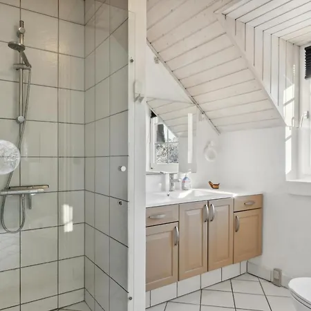 1090 Semesterbostad