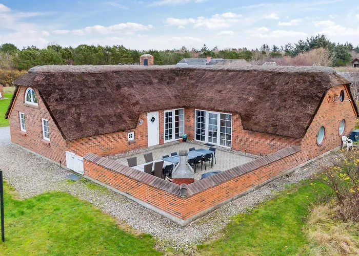 Дом отдыха 1090 *